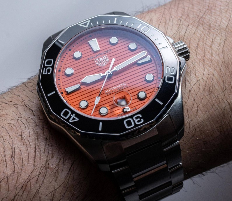 泰格豪雅全新推出竞潜系列Professional300腕表（图）