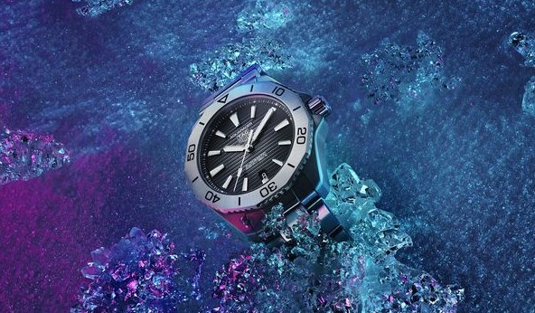 泰格豪雅全新推出Aquaracer Professional 200自动腕表